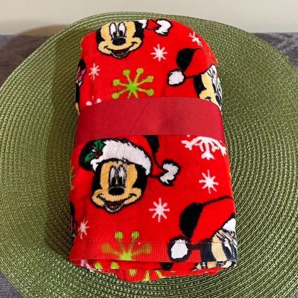 Disney Mickey Mouse Christmas hand towels set of 2 NWT